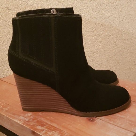 Lucky Brand Yanati Booties - Picture 1 of 7
